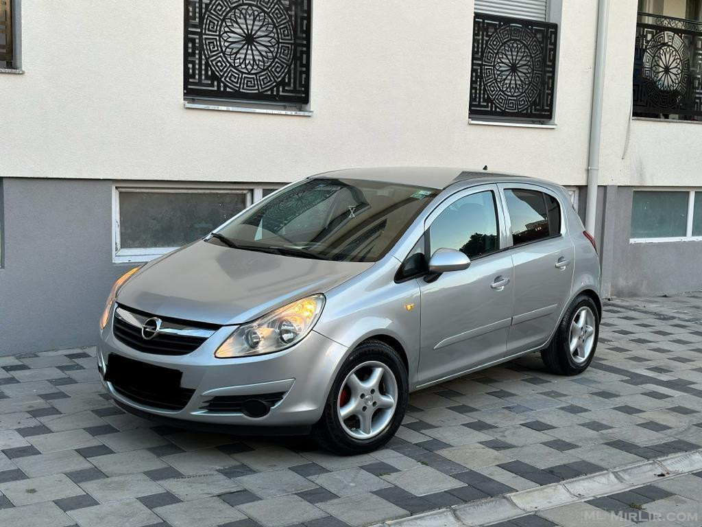 Shitet Opel Corsa 1.2 Benzin Regjistrim 11 Muaj 