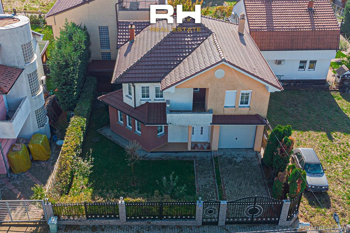 Shtëpi 270m² në #SHITJE në lagjen Qëndresa, Çagllavicë