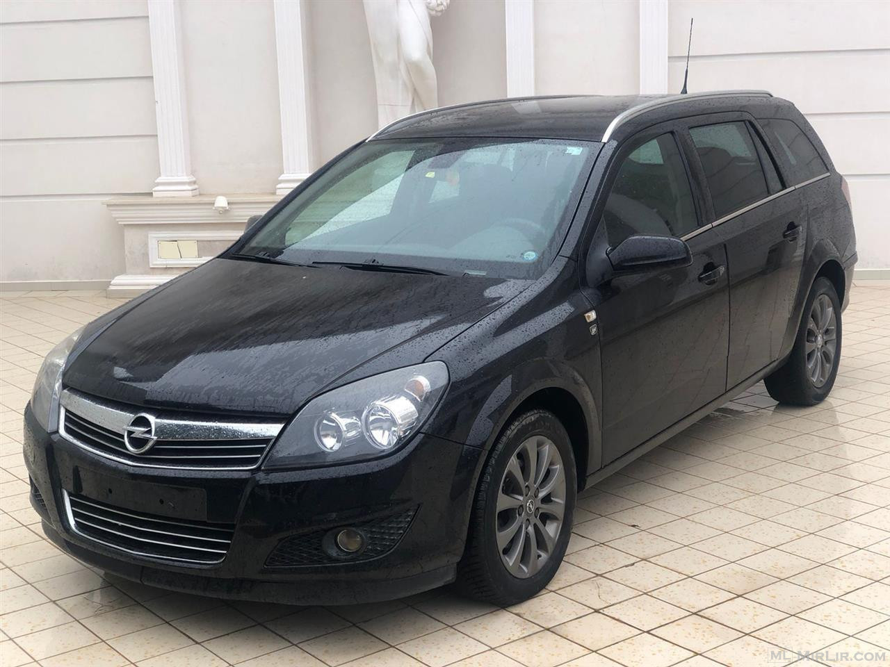 Opel Astra shitet