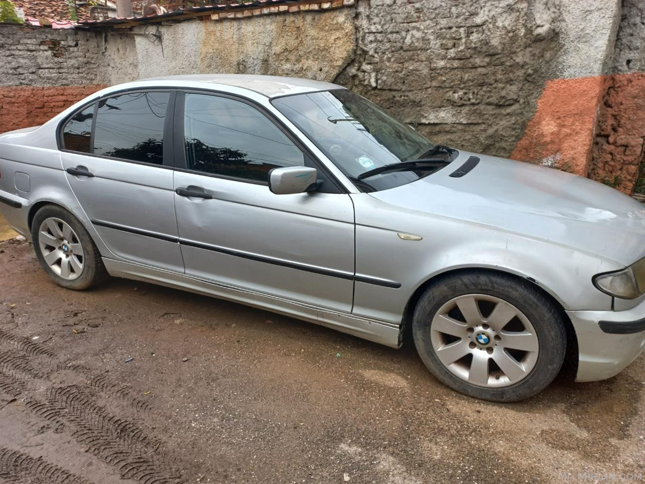 BMW Seria 3 2002 2 vite taksa pa paguar