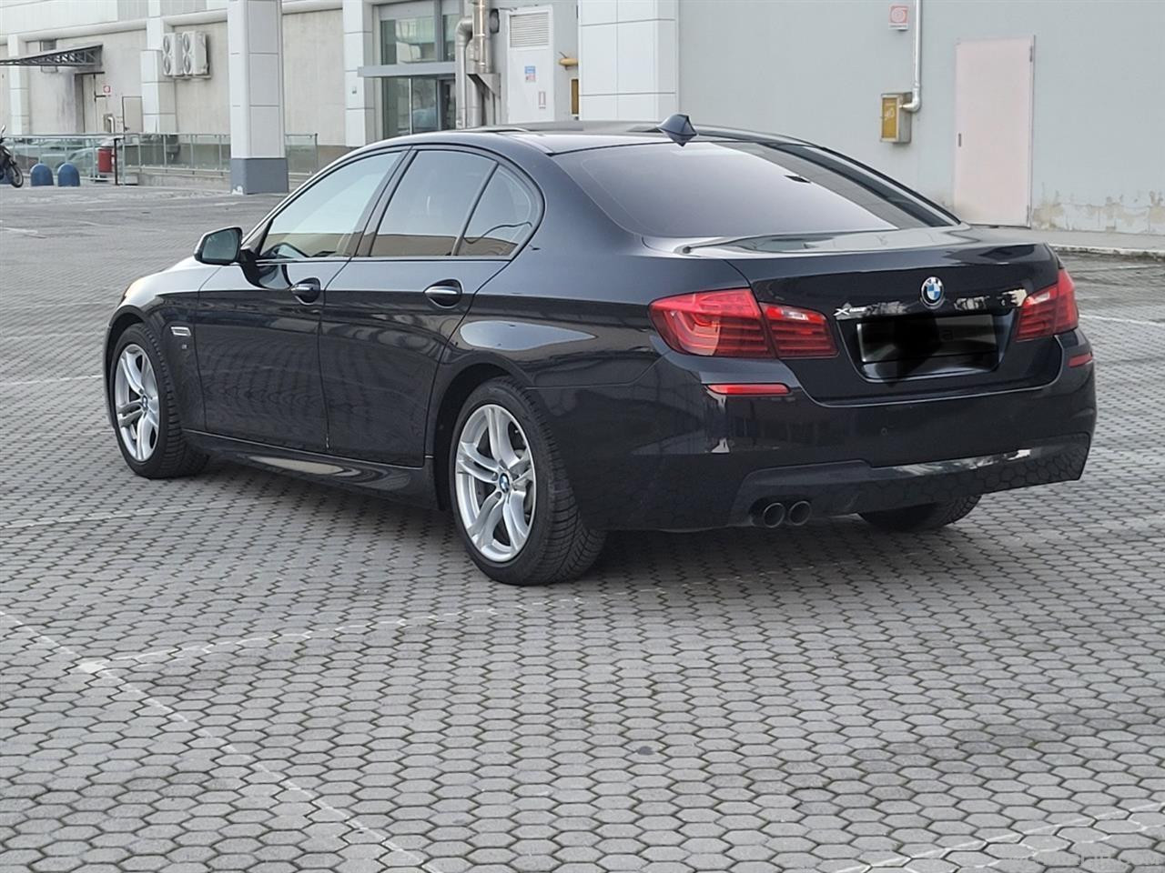 BMW525xDrive