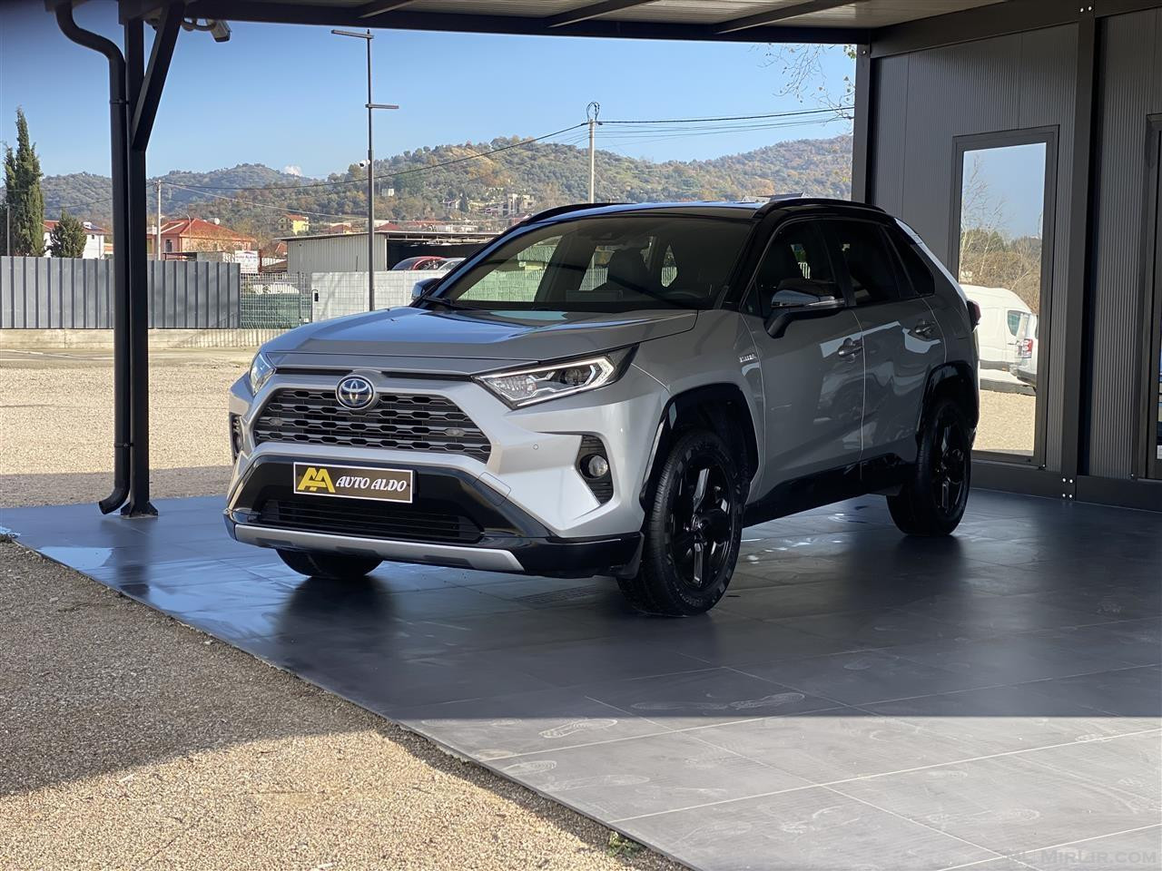 Toyota Rav 4•Viti 2019•2.5 Benzin Hibrid 