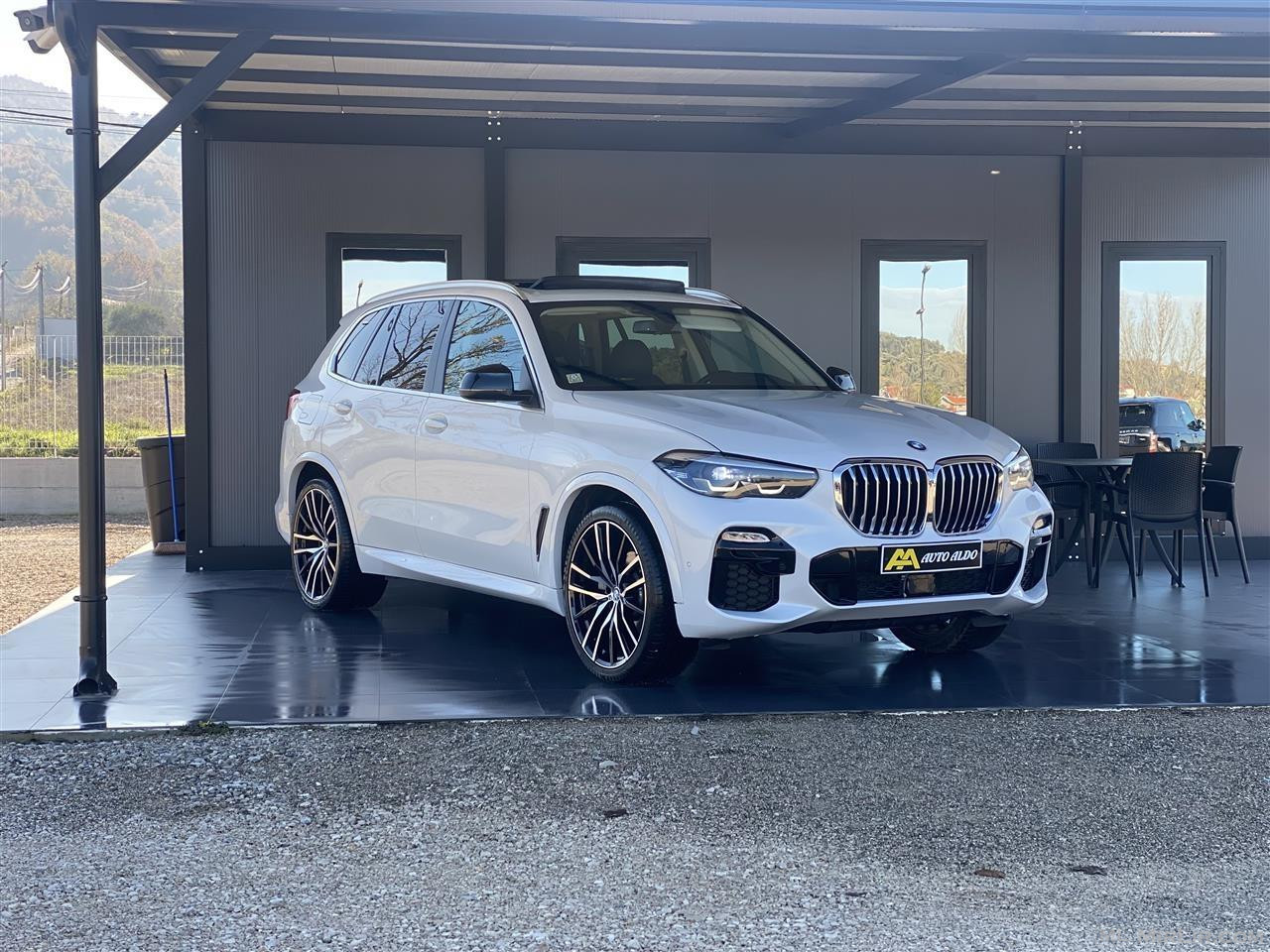 BMW X5•Viti 2019•3.0 Naft•M-Paket