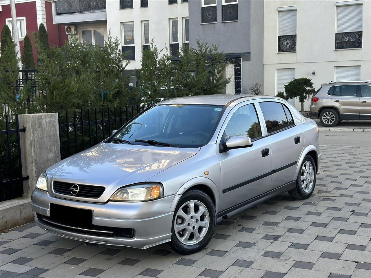 Shitet Opel Astra 1.7 Dizel Motor Japan Viti 2002 Rks 8 Muaj