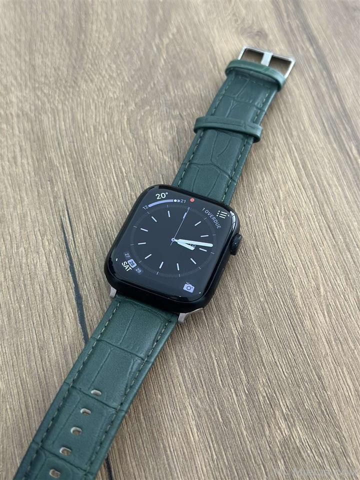 ? Apple Watch Series 8 45mm ?