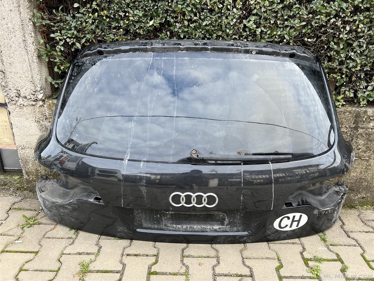 Gepeku dhe xhami i gepekut Audi q7