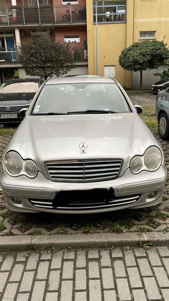Shes Mercedesin C220 CDI Facelift 