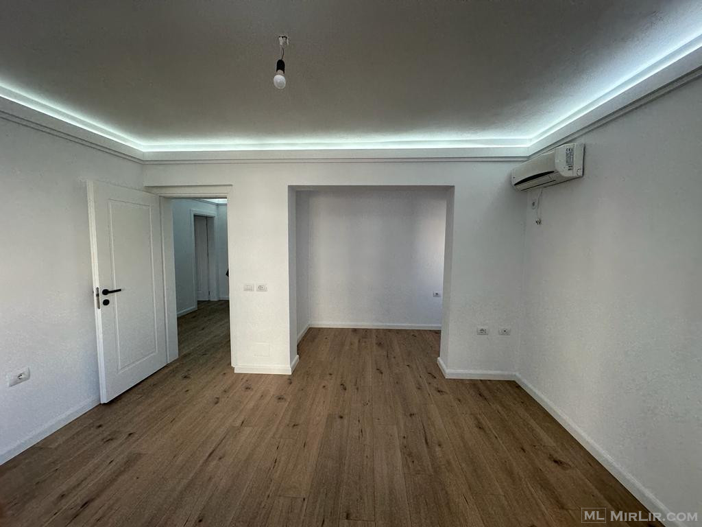 Shitet Apartament 2+1 Tek Oxhaku (ID B121145) Tirane