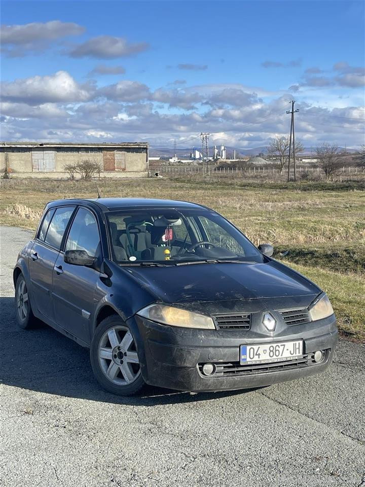 Renault megane 1.9 paREGJISTRIM 2003