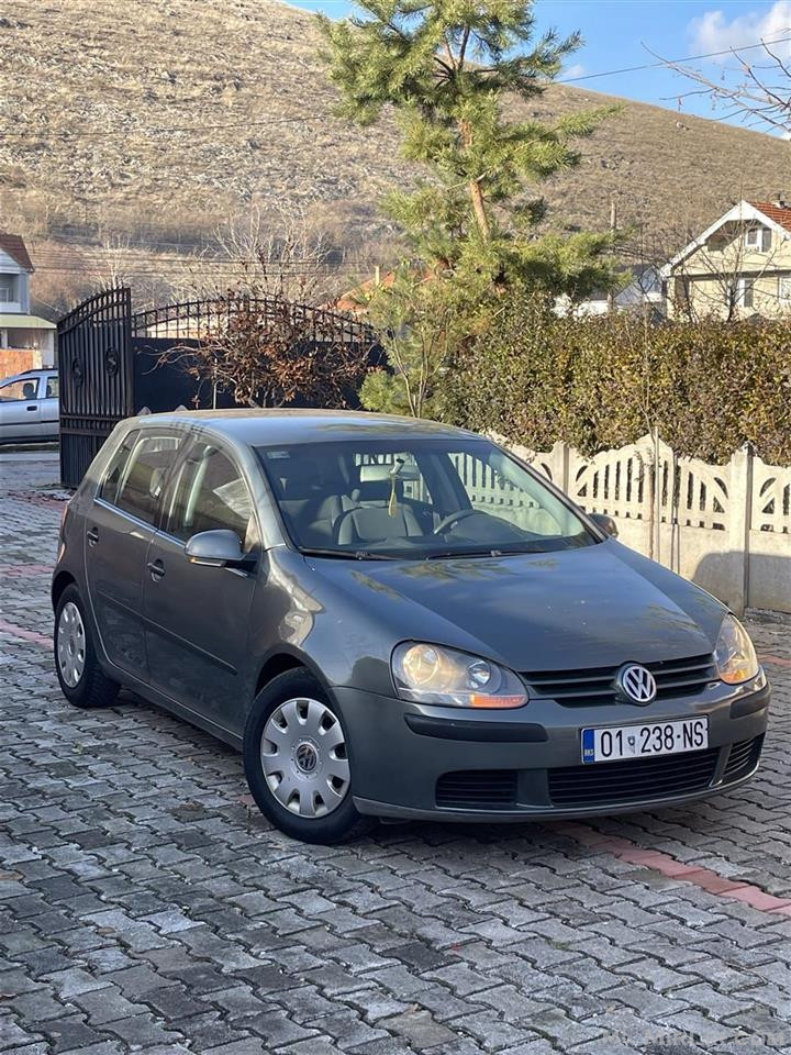 Golf 5 1.9 TDI 3 muj RKS 2004