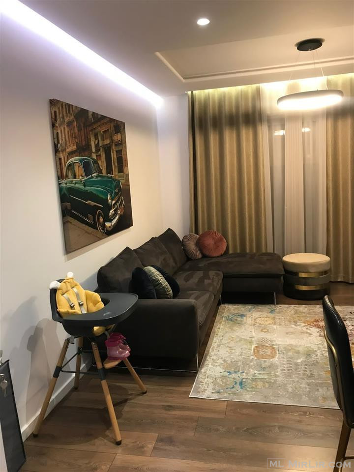 Shitet, Apartament 2+1+2, Rruga Asim Vokshi, Tiranë