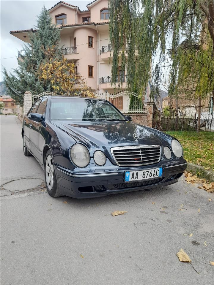 Mercedes-Benz E-270 Automat 