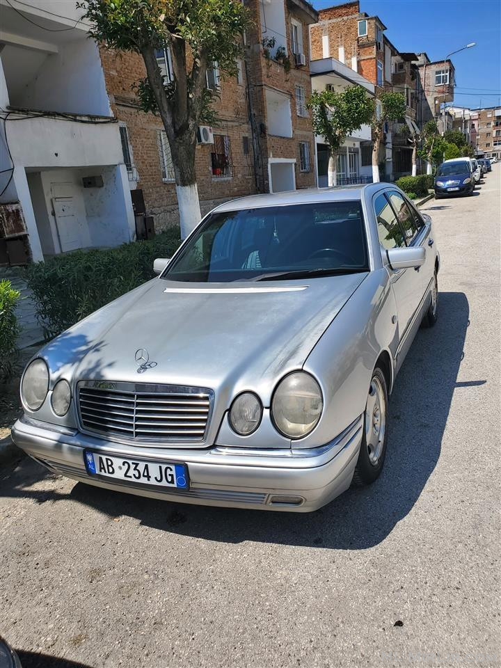 Shitet Benz 250D 