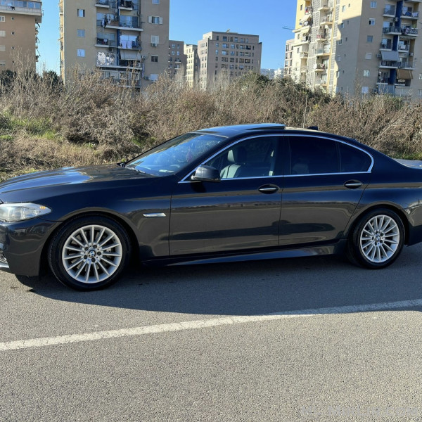 BMW Seria 5 535i x drive (4×4 )