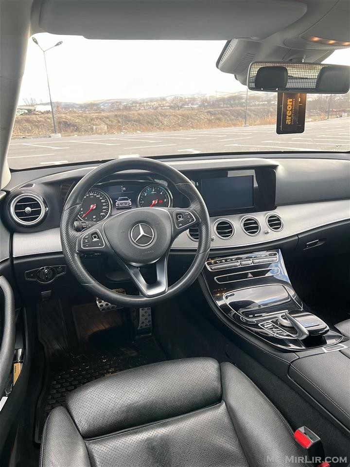 Mercedes e 220 
