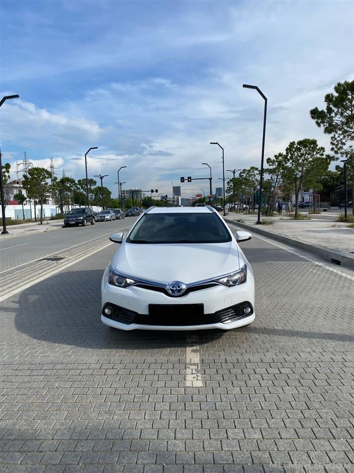 Toyota Auris hybrid 2018 ? 