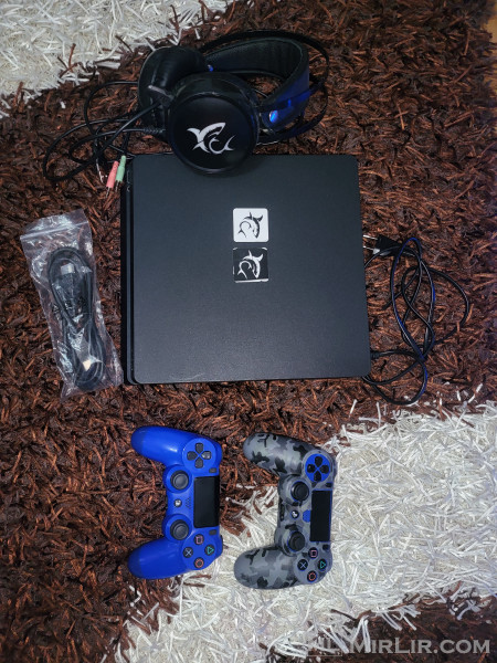 PlayStation slim 4