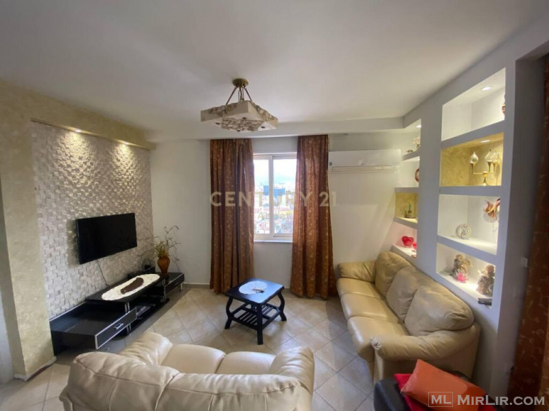 APARTAMENT 2+1+2 ME QIRA, RR. E BARRIKADAVE (Banim / AirBNB)