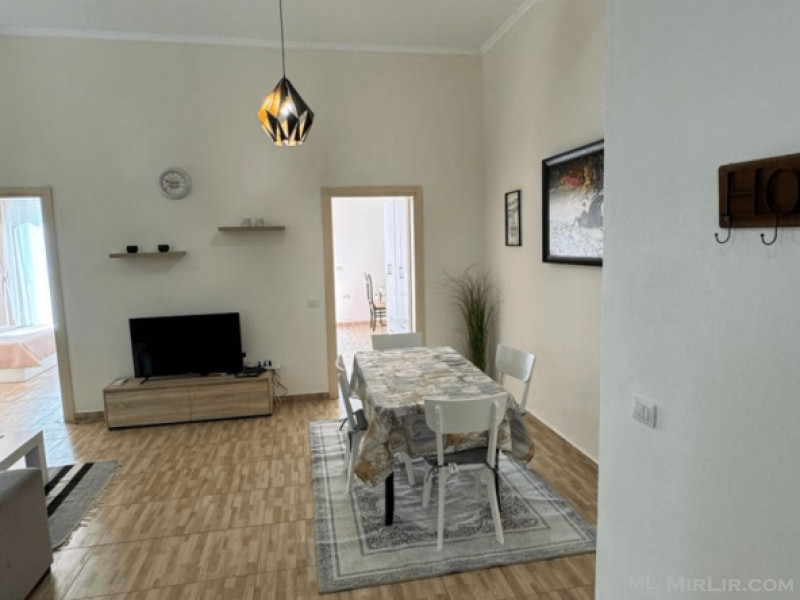 Apartament me qera -''Albano - Romina'',Vlore 2+1+ Tualete + Ballkon Cmimi i qerase 300 Euro/muaj