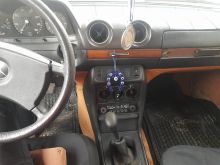 Mercedes-benz 240