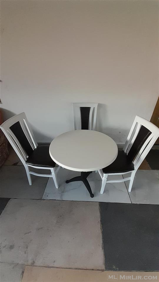 Karrige dhe tavoline