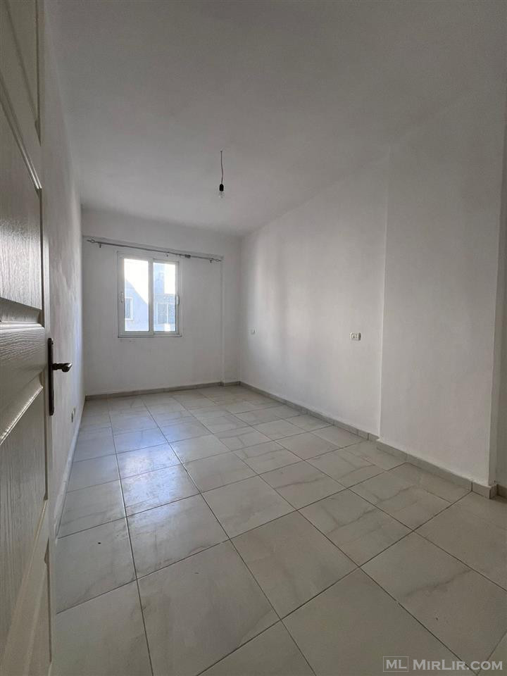 Shitet Apartament 1+1,Shkemb Kavaje 49000 Euro