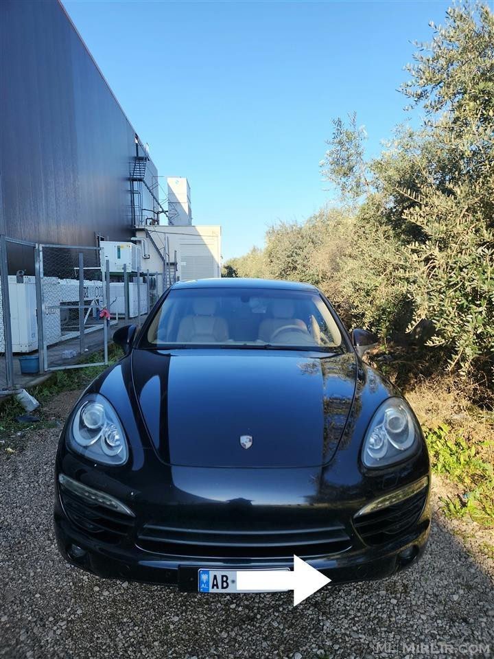 Shitet Porsche Cayenne 2013  3l nafte