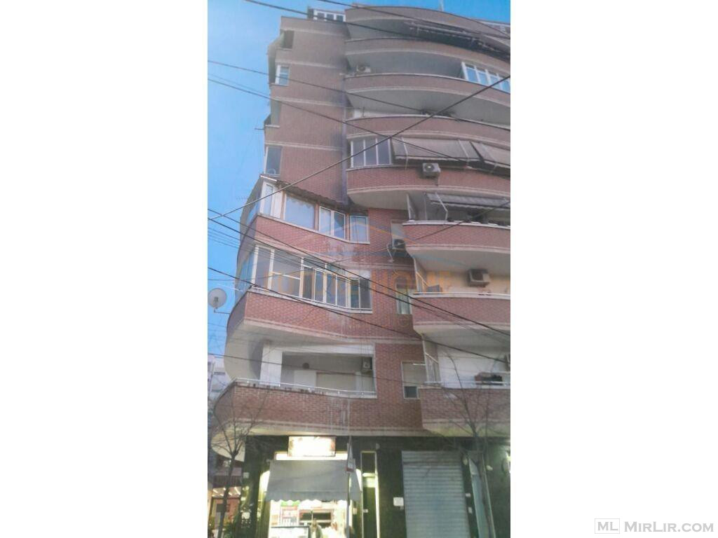 Shitje, Apartament 2+1, në Rrugën Riza Cerova, Tiranë.