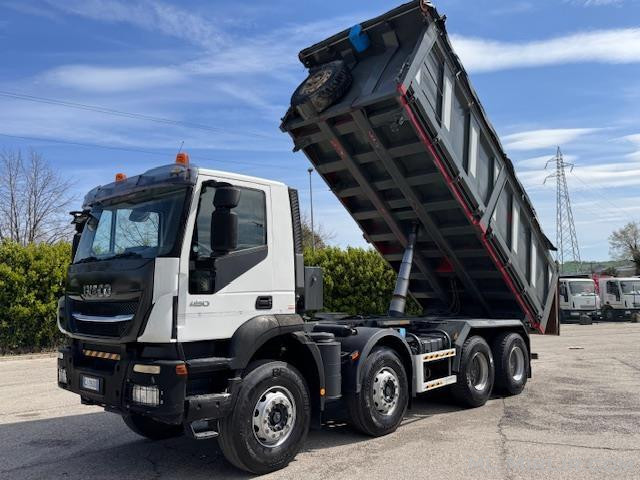 Kamion Iveco Trakker 450 kiper veteshkarkues treanesor