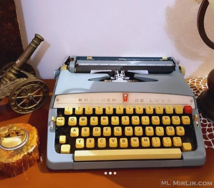 makine shkrimit e vjeter e vitit 1972