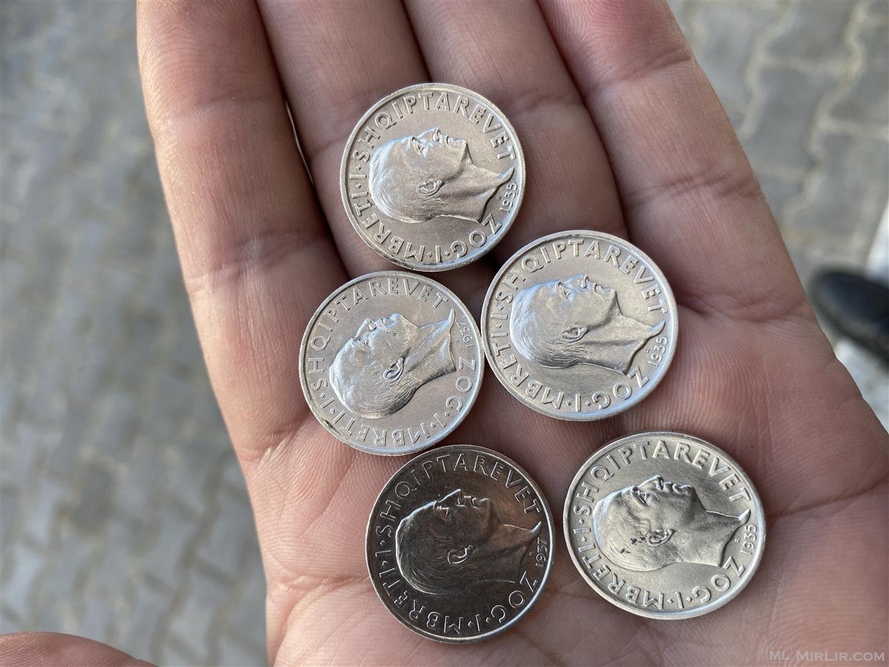 Monedha argjendi 1 frang ar 