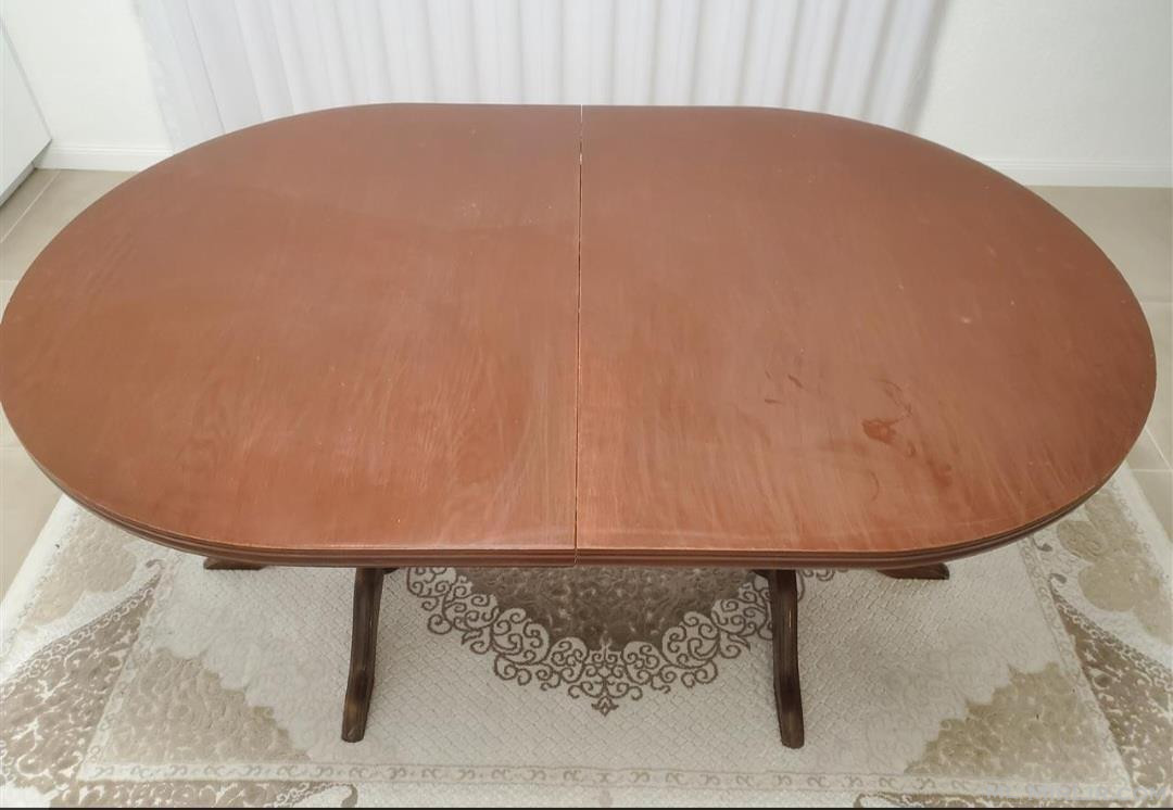 Tavolinë buke (1.60cm)