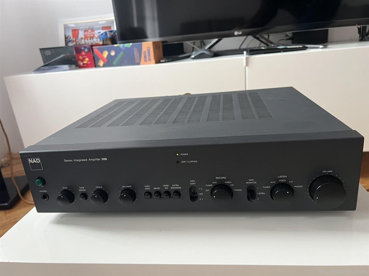 NAD 306 Stereo Amplifier