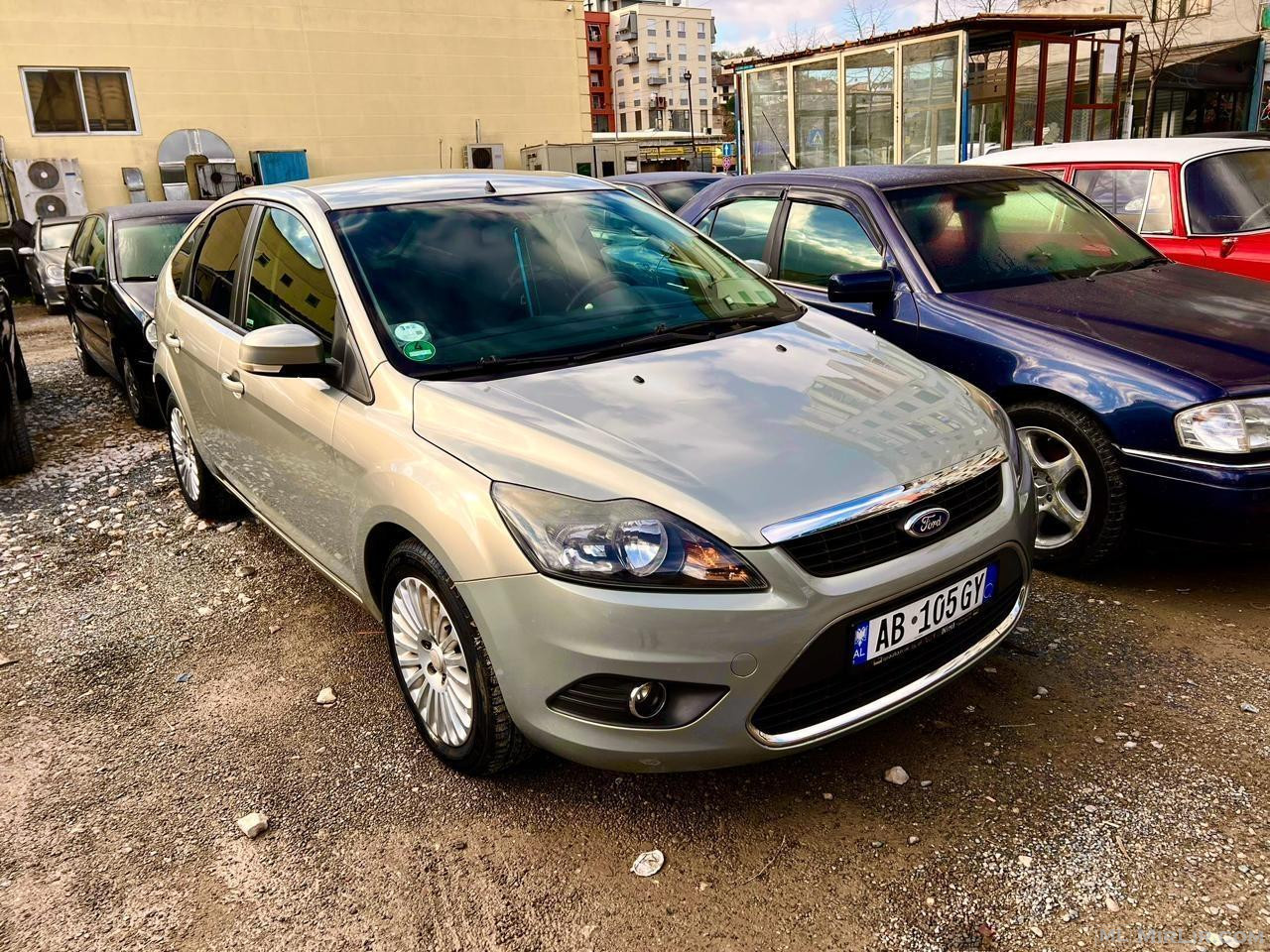 Shes Ford Focus 2010 automat
