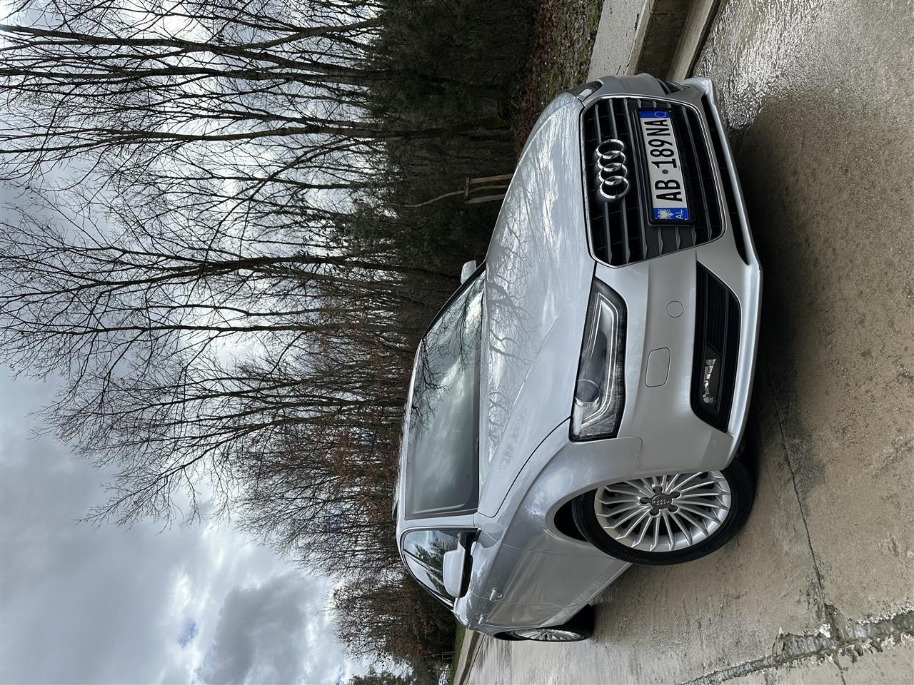 Audi A4    0692472335 Shitet ose Nderrohet