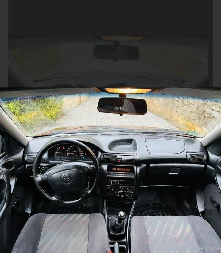 Shitet  vetura  e tipitn Opel  Astra  1.4  Benzin 