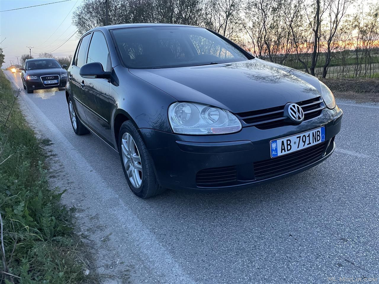 Shitet ! OKAZION ! Golf 5 i 2007 1.9 tdi  i sapo targuar