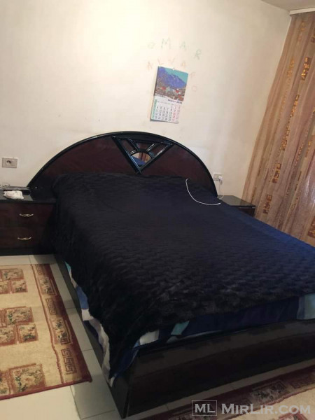 Shitet Dhome gjumi e kompletuar+divan+divan