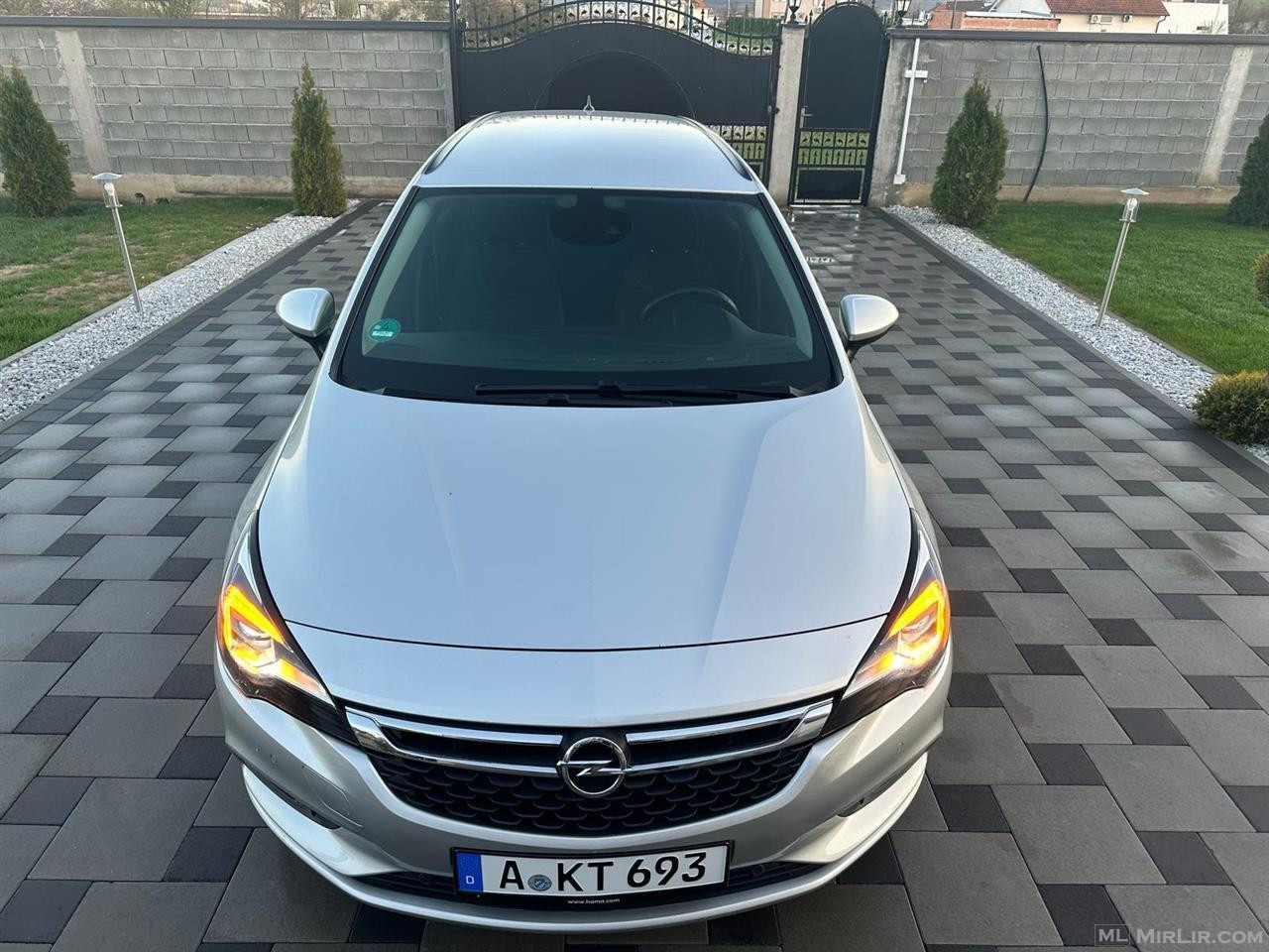Opel astra k 1.6 dizell 2018 automatik??????