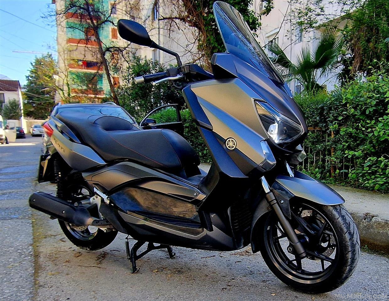 X Max -Yamaha *250cc* 