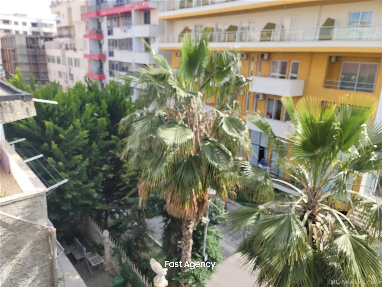 Okazion!!!Shitet Apartament 1+1 prane detit te Hotel Antalya