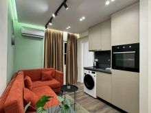 Shiten apartament 1+1 + garsionere/ Mine Peza 145\'000 euro