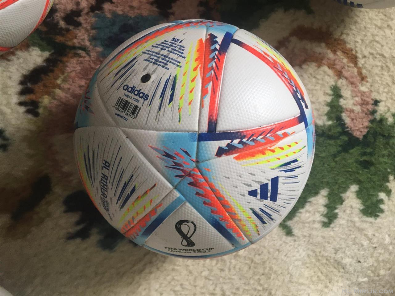 Shiten topat e futbollit orgjinal me shumic dhe pakic