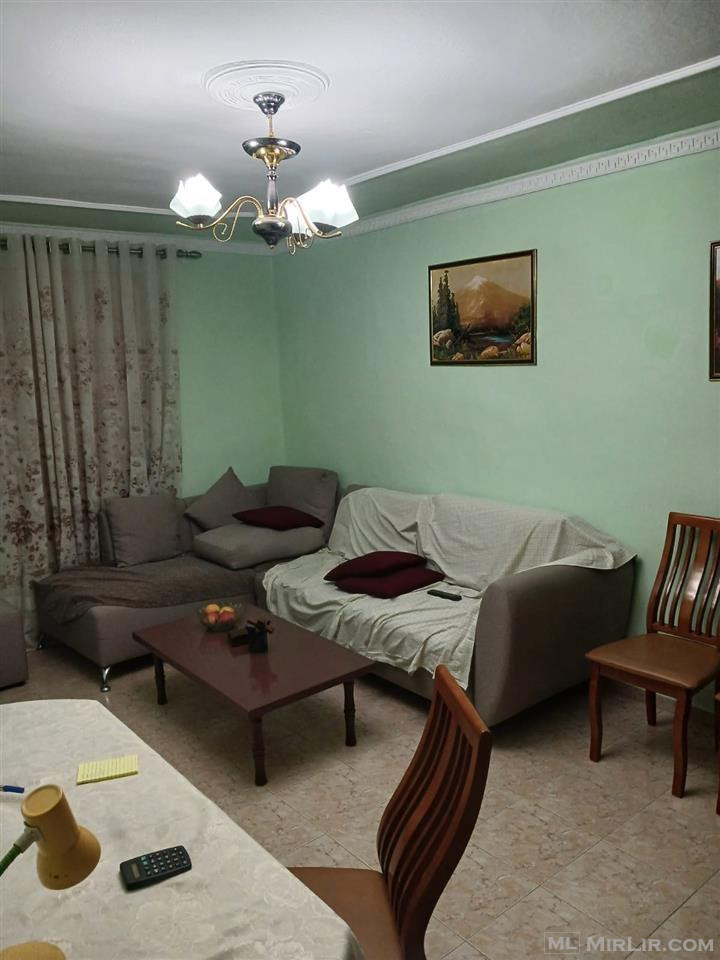 Shitet apartament Kobinat , Tirane i mobiluar 1+1 