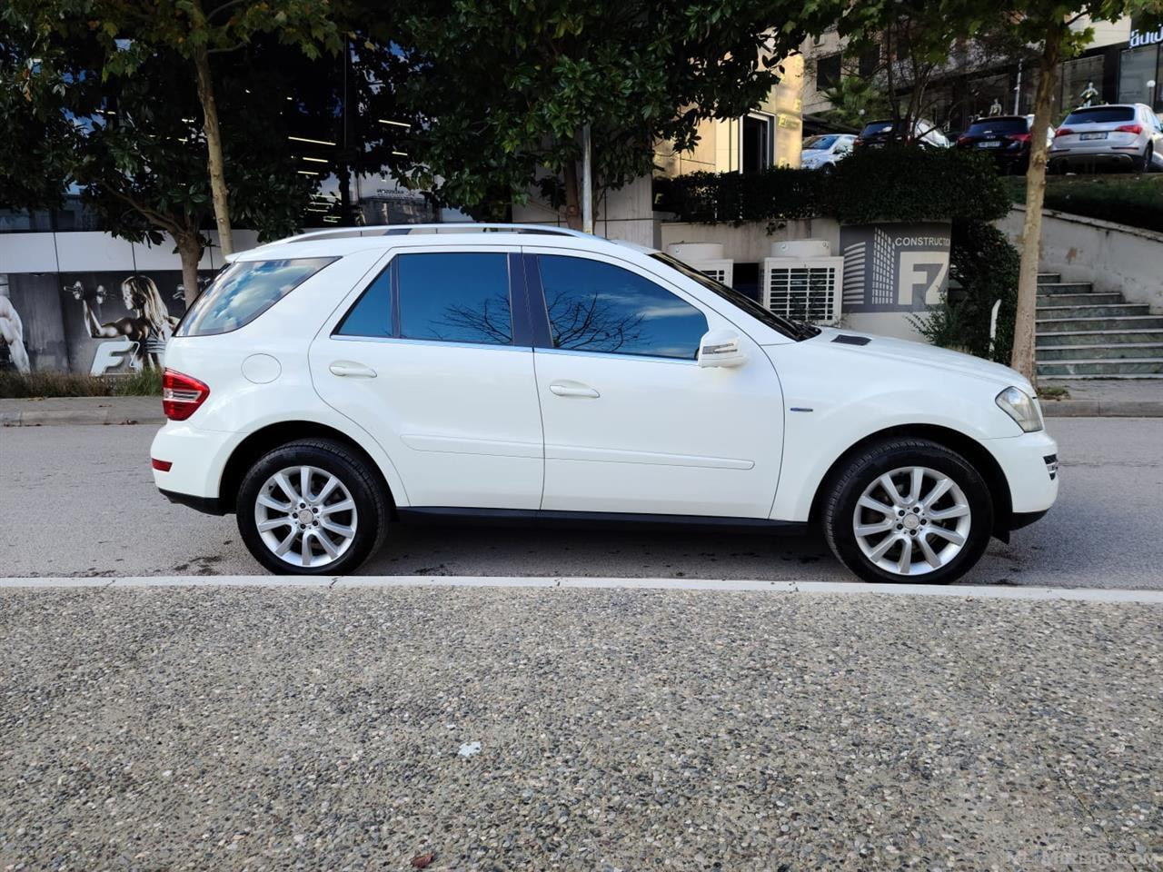 ??SHITET BENZ ML 300 GRAND EDITION FULL OPSION.