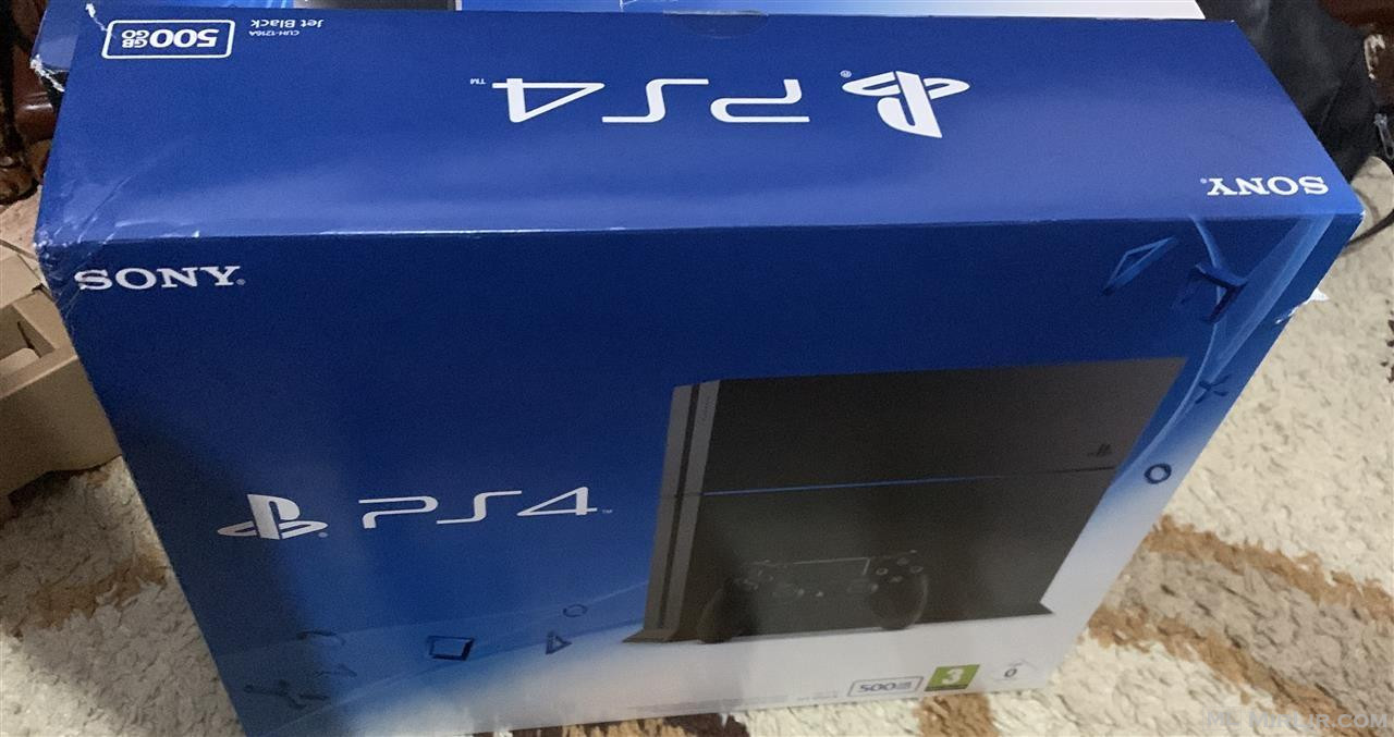 PS4 I ri behet me çip Në kuti I kompletuar 