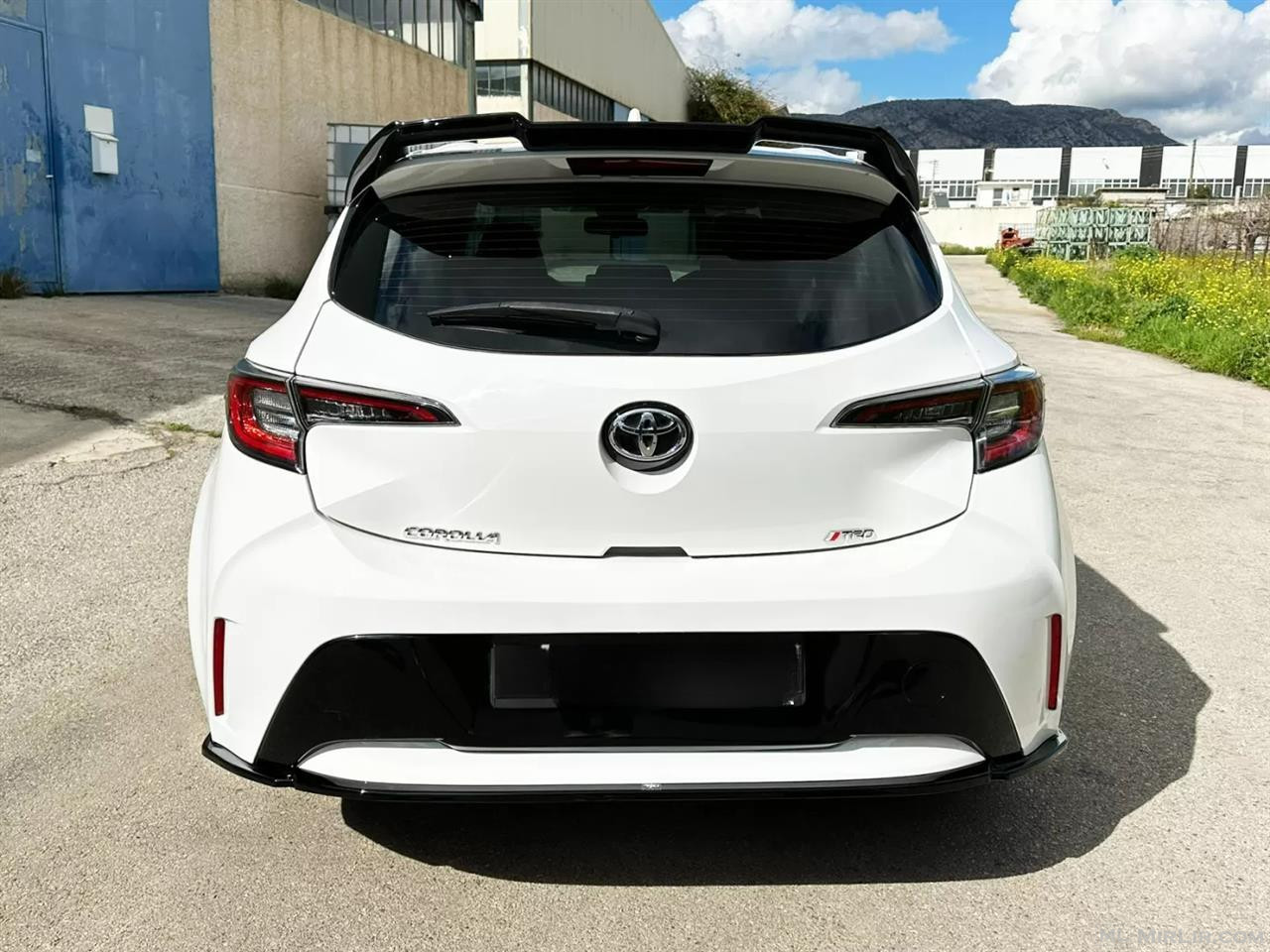 Spoiler i përshtatshëm për Toyota Corolla Mk12 2018-
