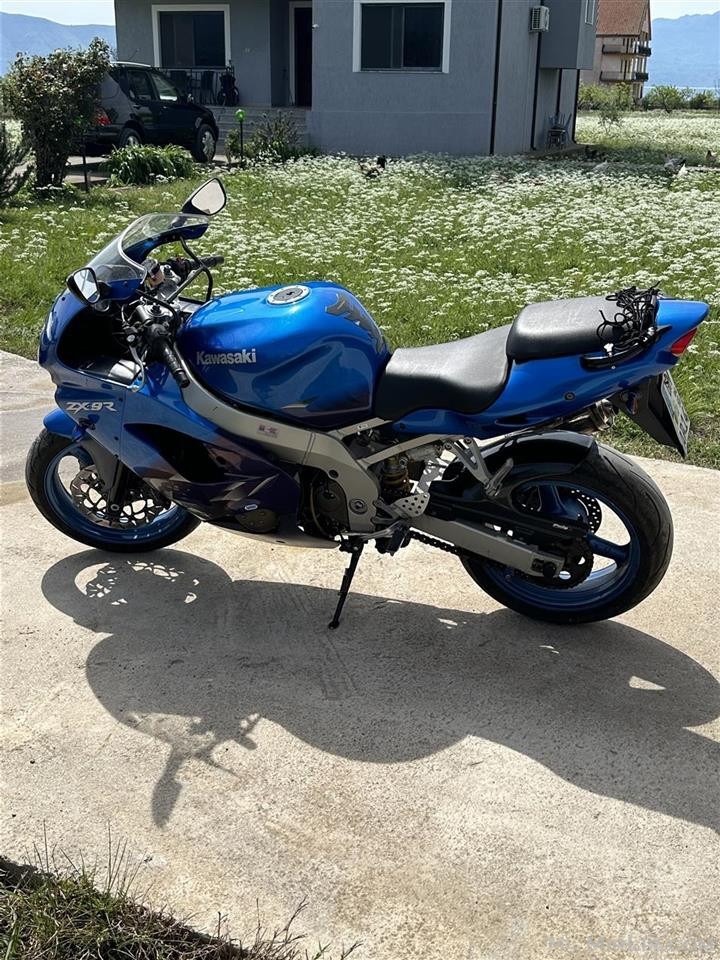 Kawasaki 900cc