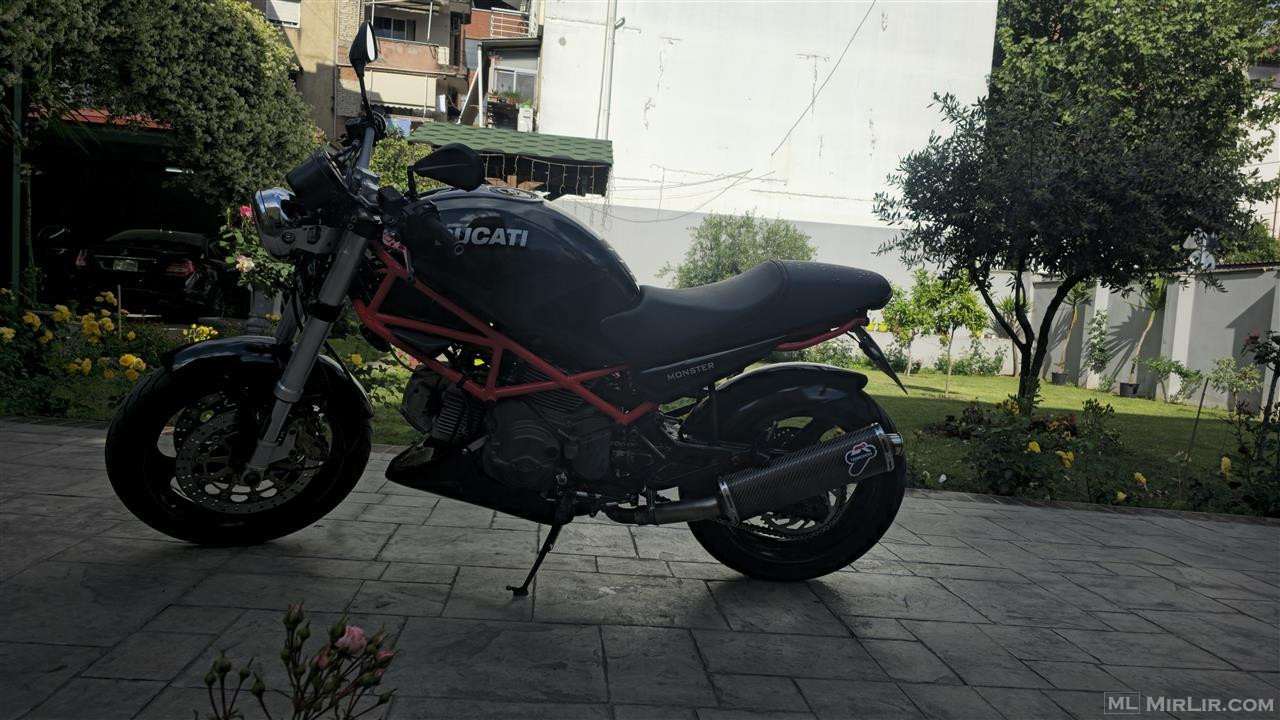 Ducati monster