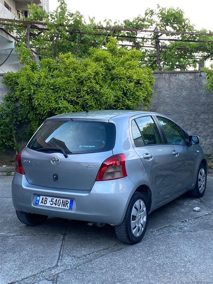 Toypta yaris 1.4 nafte.